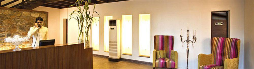 เลมอน ทรี ตารุธาน วัลเลย์ Hotel คูร์เคาน์ ภายนอก รูปภาพ