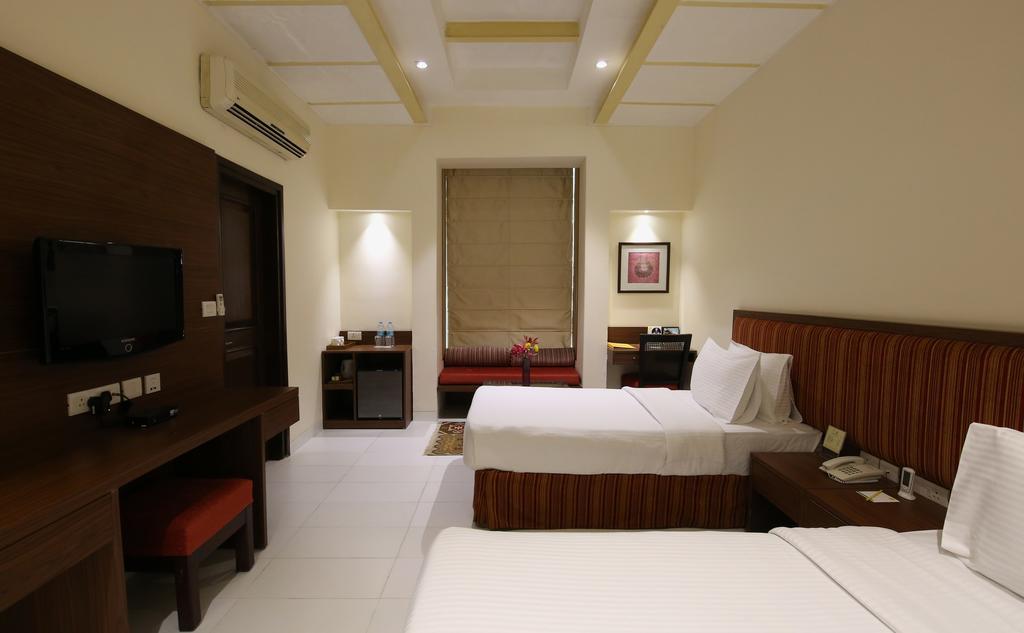 เลมอน ทรี ตารุธาน วัลเลย์ Hotel คูร์เคาน์ ภายนอก รูปภาพ