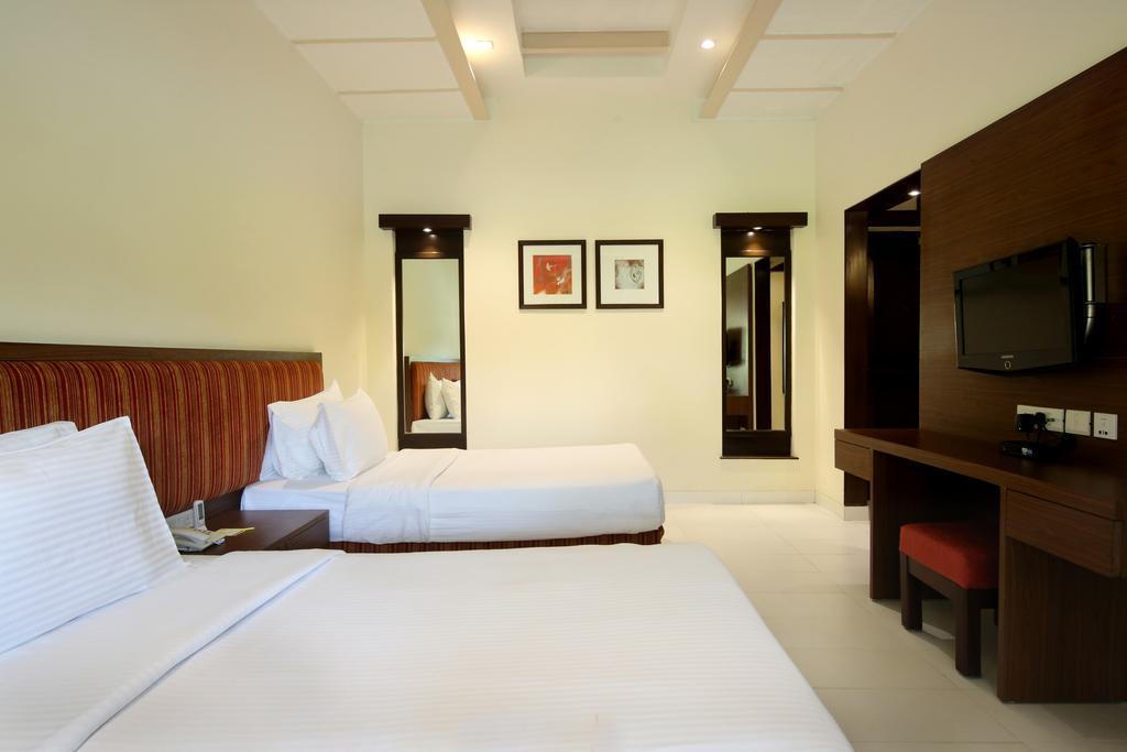 เลมอน ทรี ตารุธาน วัลเลย์ Hotel คูร์เคาน์ ภายนอก รูปภาพ