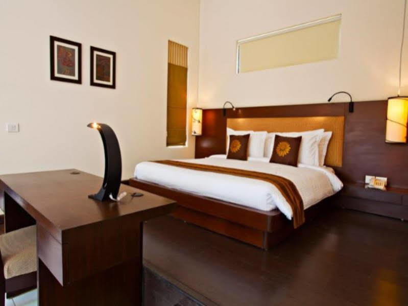 เลมอน ทรี ตารุธาน วัลเลย์ Hotel คูร์เคาน์ ภายนอก รูปภาพ