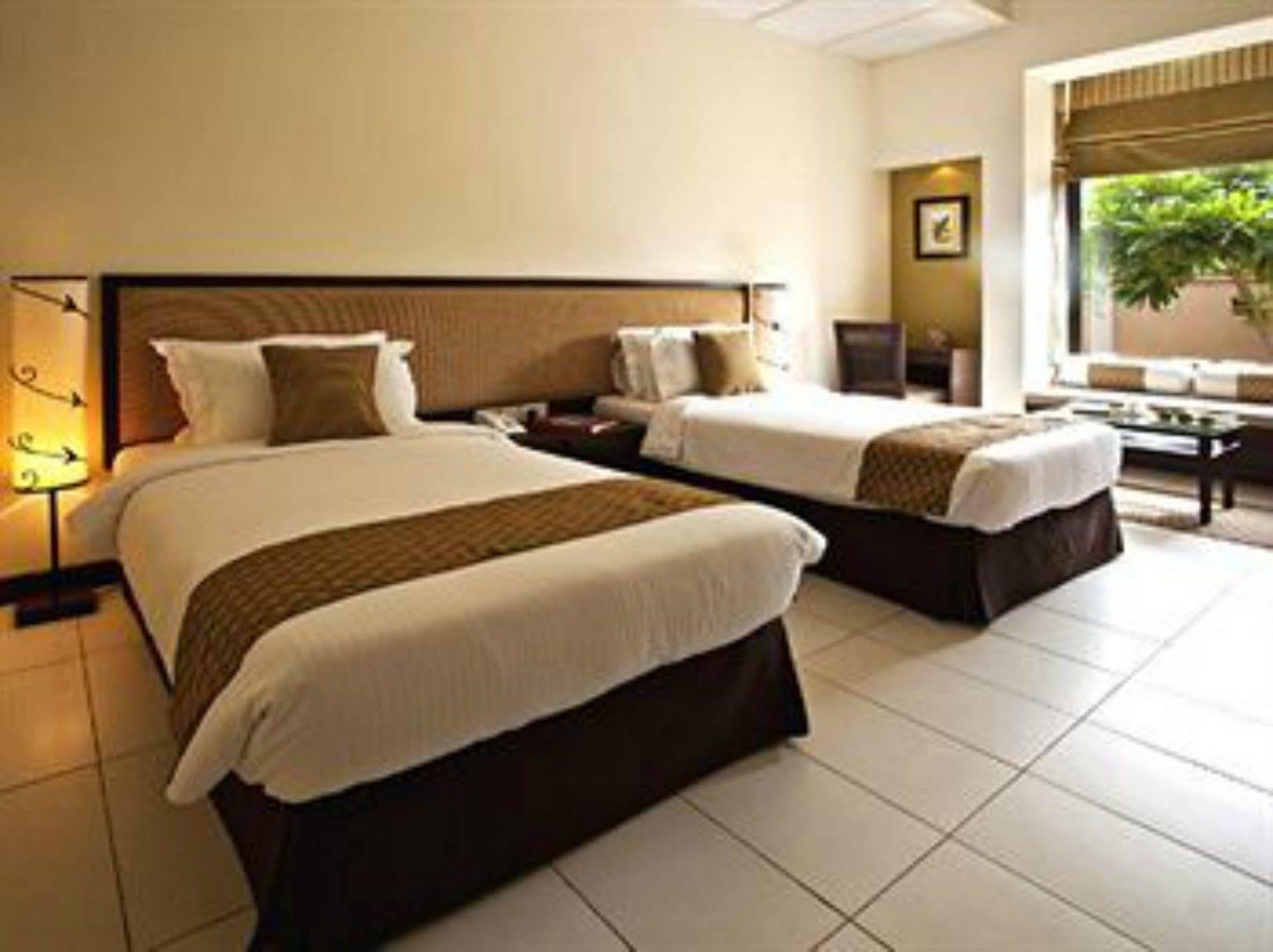 เลมอน ทรี ตารุธาน วัลเลย์ Hotel คูร์เคาน์ ภายนอก รูปภาพ