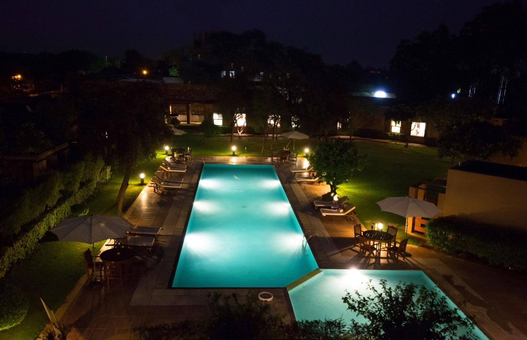 เลมอน ทรี ตารุธาน วัลเลย์ Hotel คูร์เคาน์ ภายนอก รูปภาพ